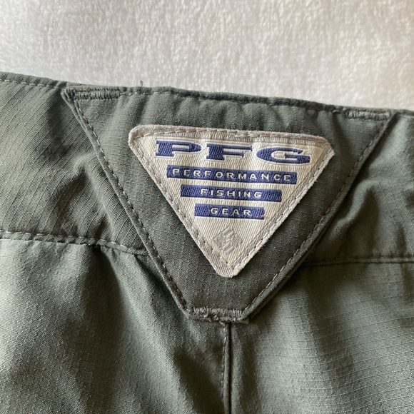 Columbia women’s Omni shade dry fit cargo pants - Picture 6 of 15